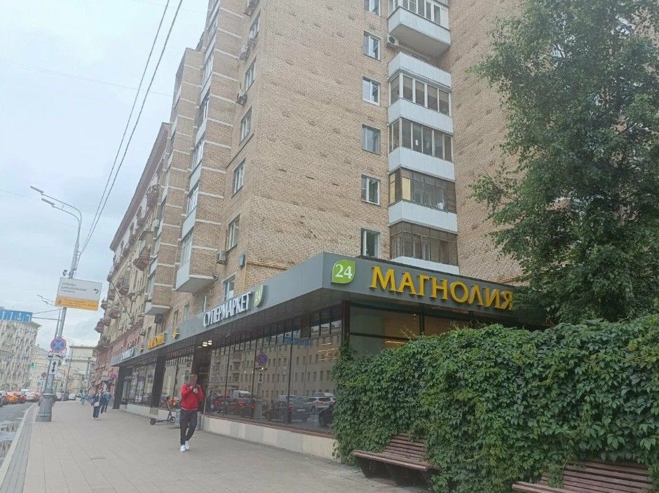 фасад дома, здание по адресу г Москва, пр-кт Мира, д 57 стр 1